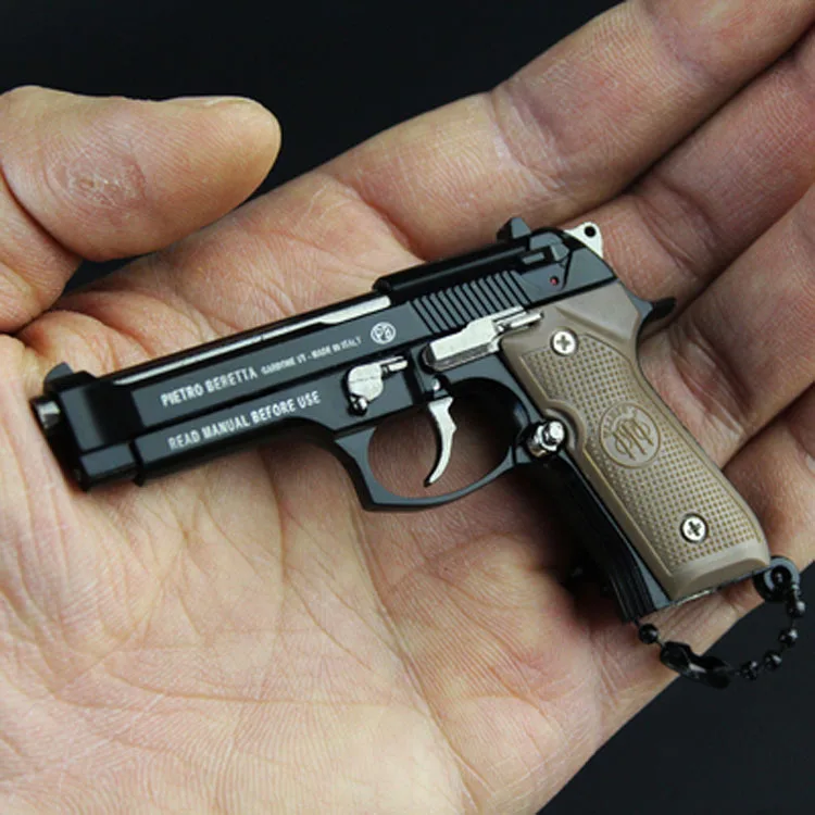 Metal Mold Mini Keychain Gun BERETTA 92f 1/3 Model Toy Metal Mini Gun Keychain Gift Pendant