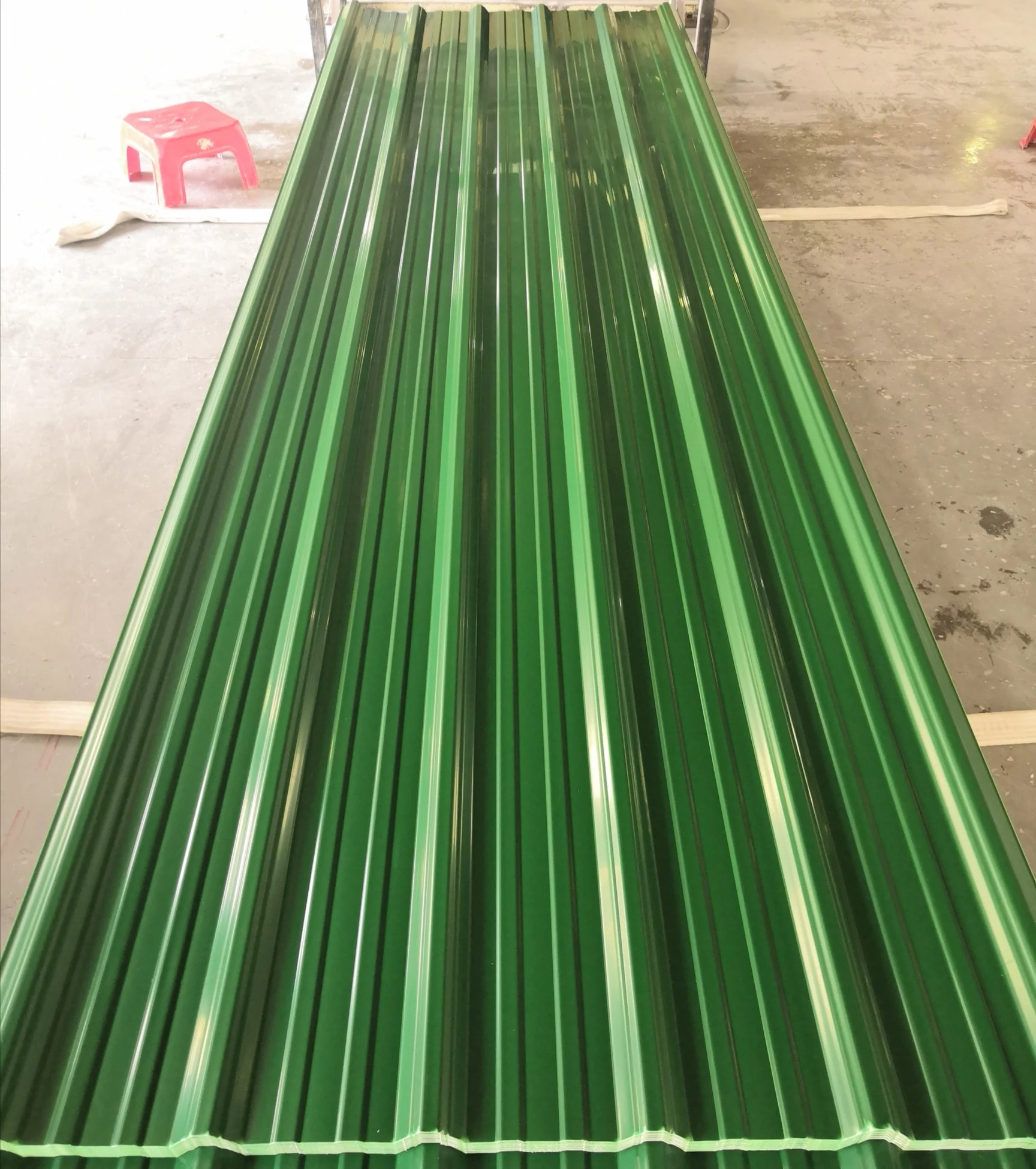 Plastic Wall Cladding Sheet for Factory and Warehouse Polypropylene Raffia Grade Extruder Agriculture Plastic Roof Tile