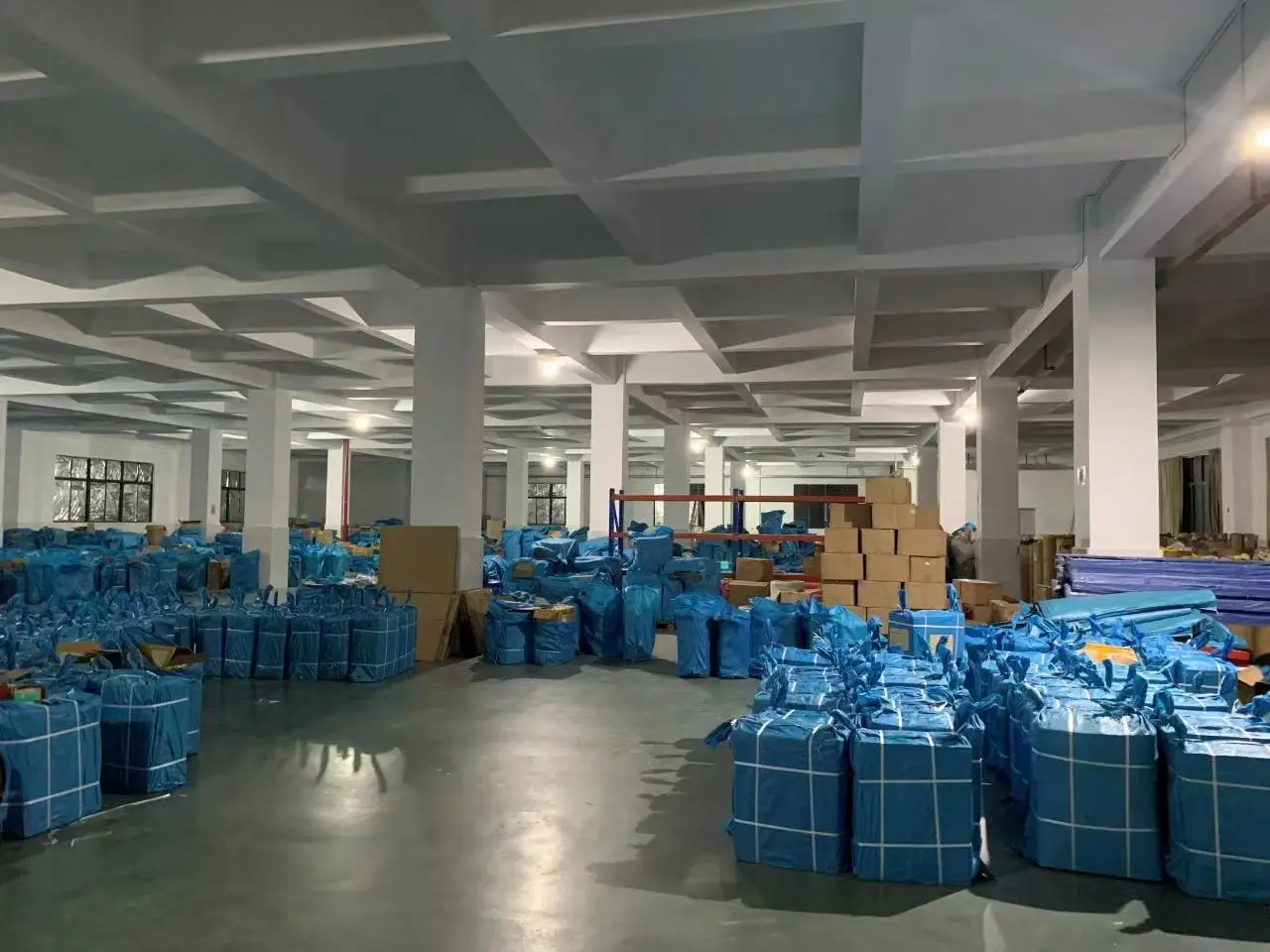 Yiwu Shi Nian Trade Co., Ltd. 3