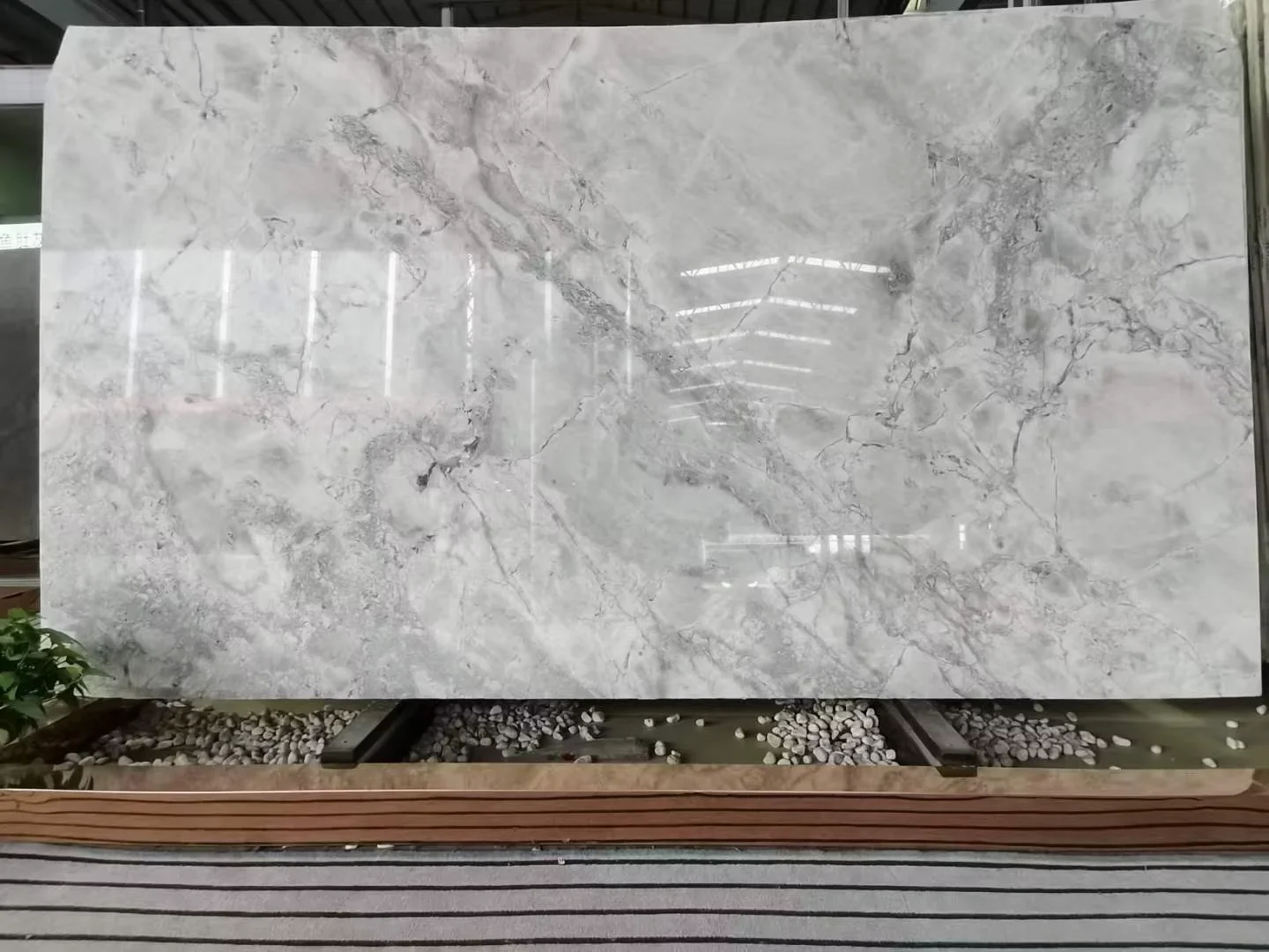 Super White Quartzite Countertop Slab Custom Polished Kitchen Island Modern Design Luxury Marble Slab for Kitchen Countertops