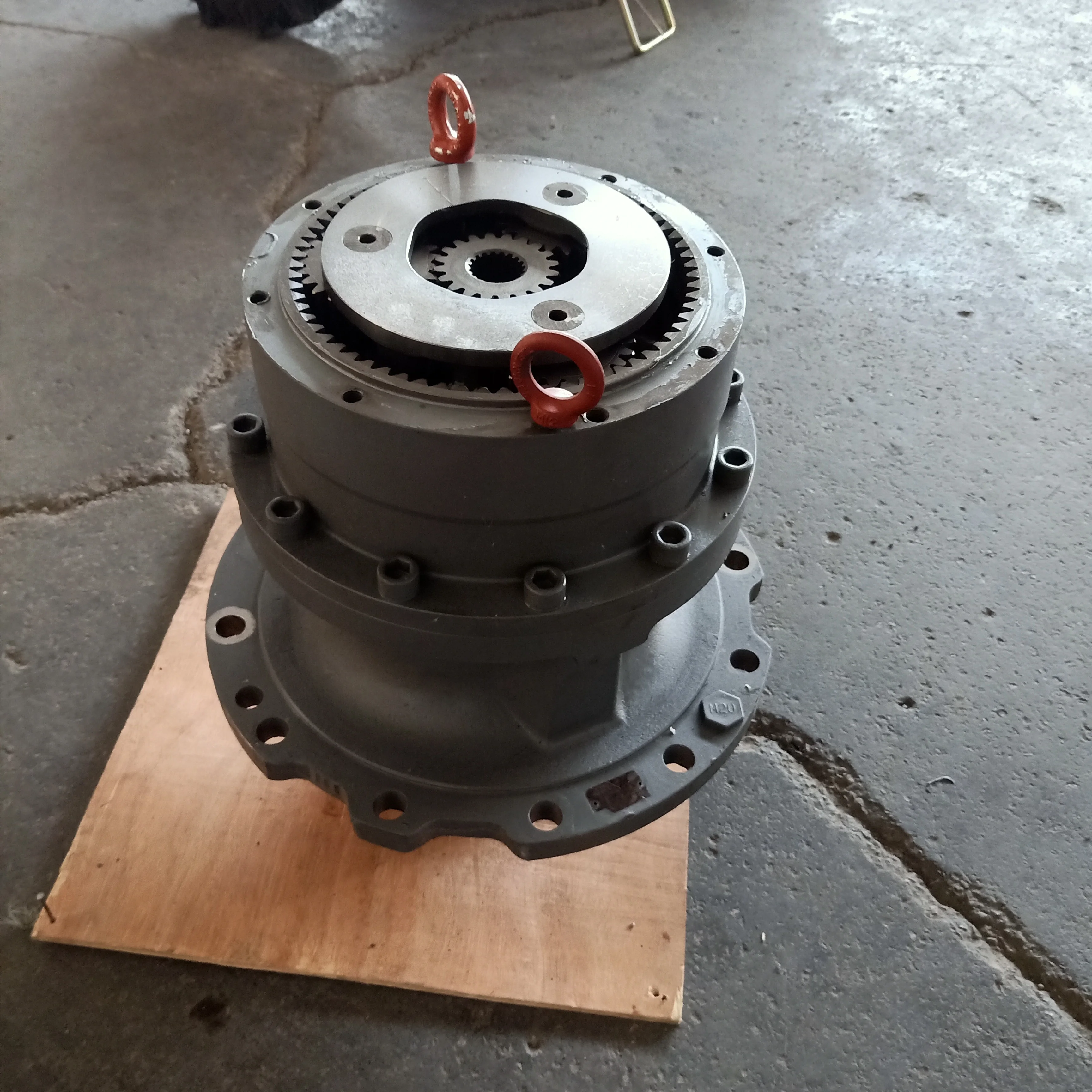 9060804 9262916 Swing Gearbox ZX200-3 - Hitachi Genuine Part