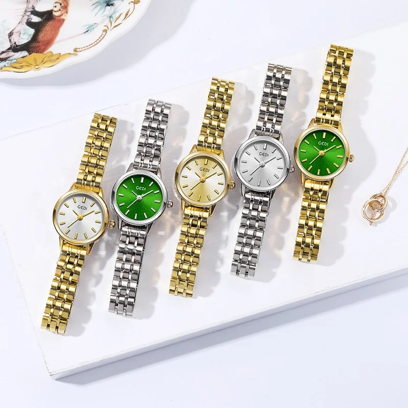 Quartz Women's Watch OM-512882