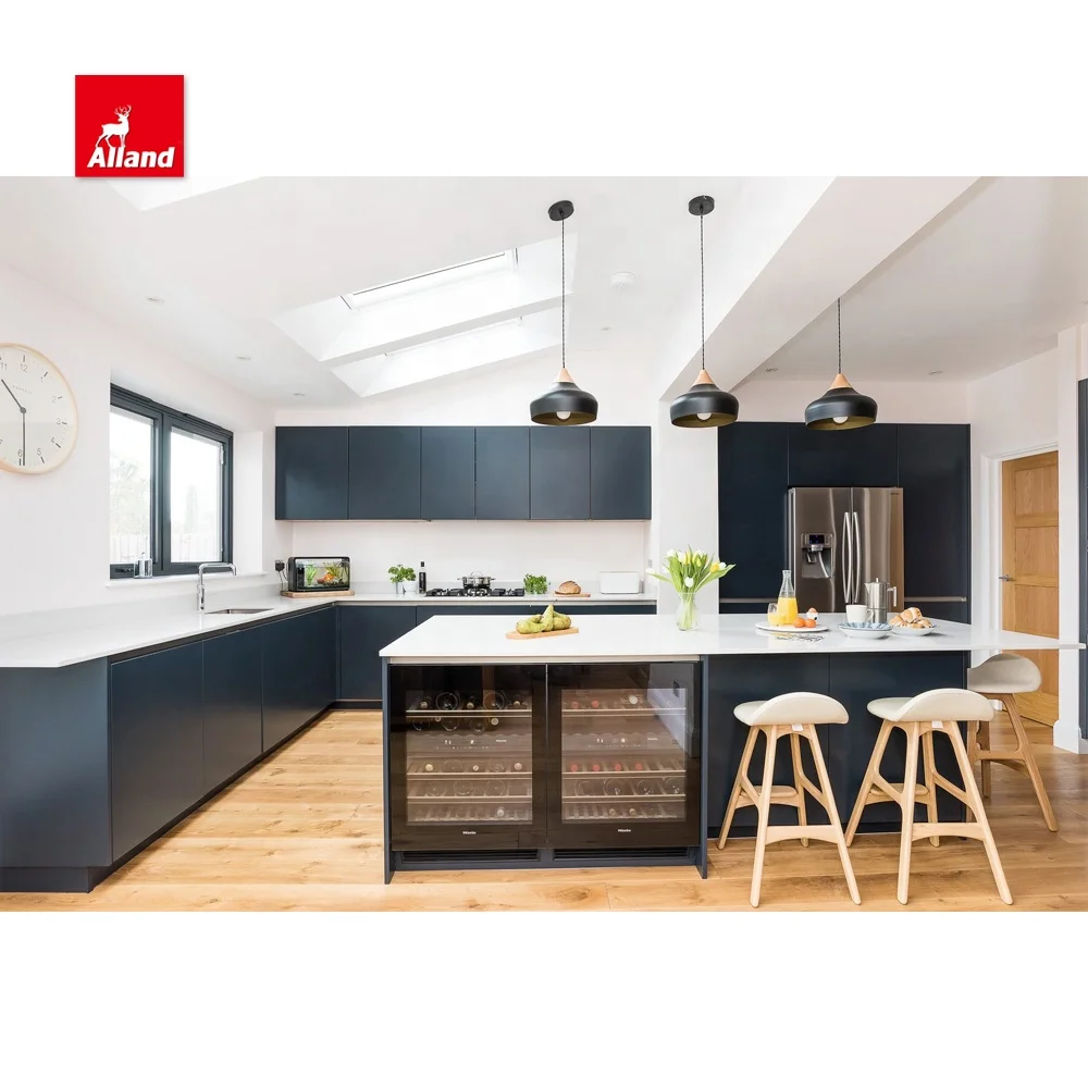 Modern Design Matte Lacquer MDF Flat Panel Two Tone Kitchen Cabinets with Island Made in China