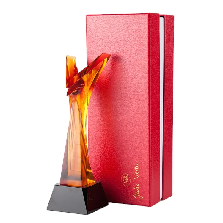 Small Bridge Minimum Order High Quantity Eagle Home Decoration Promotional Gifts Blank Business Award Trophy With Box