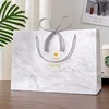 12 Corazones Blanco Grisáceo