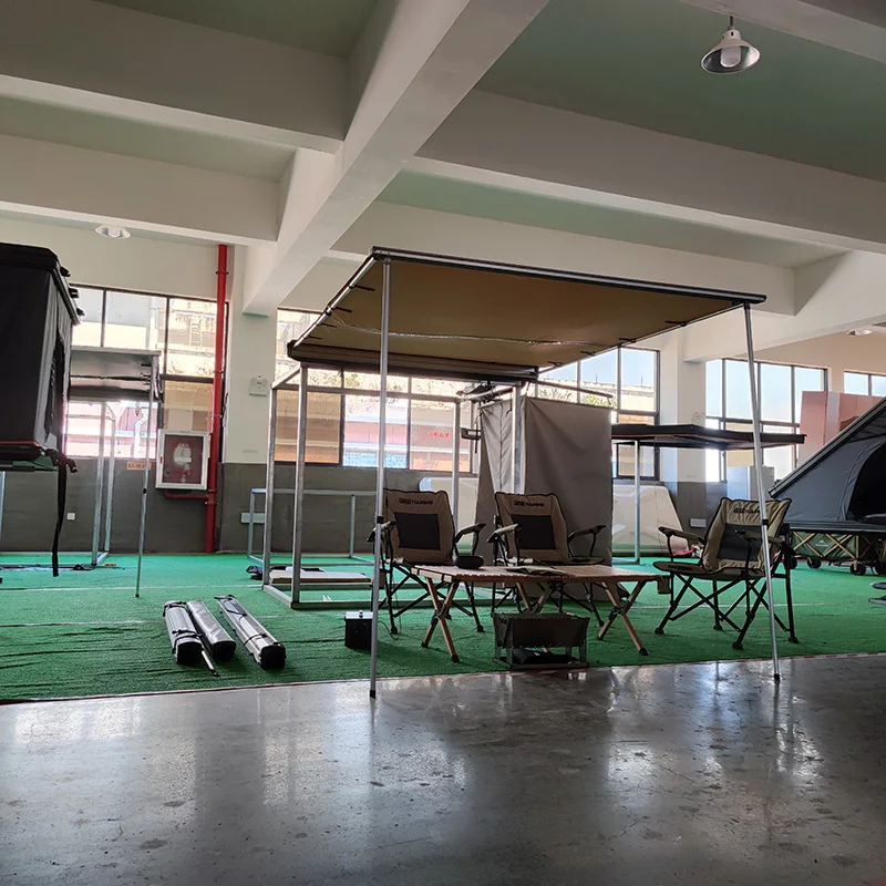 2-3 Person Hard Shell Rooftop Tent with 2000-3000mm Waterproof Index and 216*130*105cm Open Size