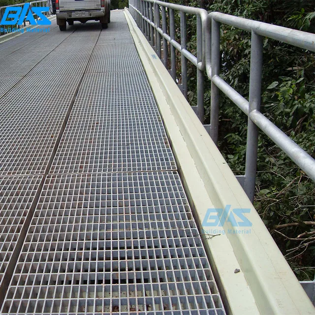 Custom Galvanized Steel Structure Platform with Staircase and Guardrail for Building Construction