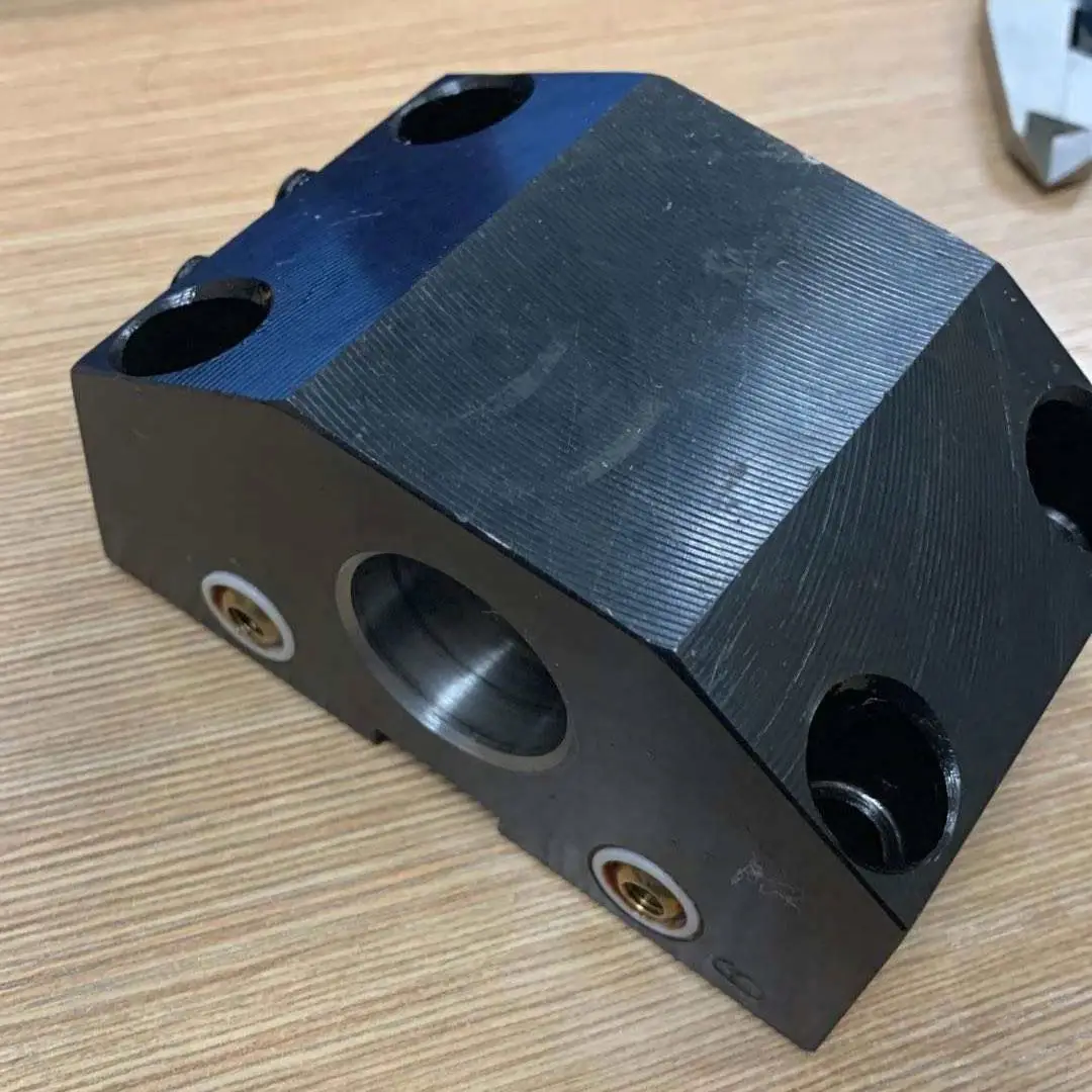 F68*G42*D30 CNC Lathe Turret Tool Holder Can Customized Cnc Parts Tool Holder F71*G43*D25*A40 HAK31100