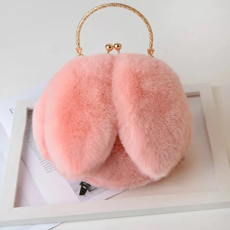 Buy Wholesale Taiwan Coin Purse Made Of Faux Rabbit Fur With Key