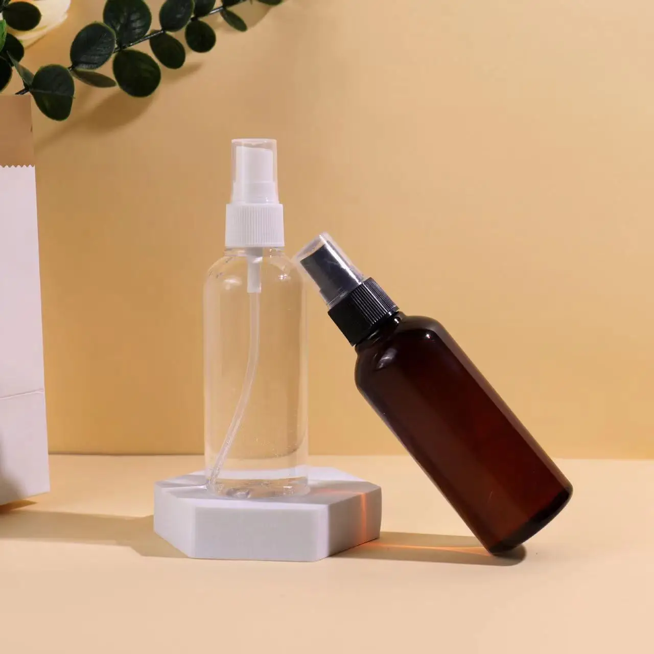 Factory Direct Sales 100ml Round Fine Mist Pet Plastic Spray Bottle for Cosmetic Packaging