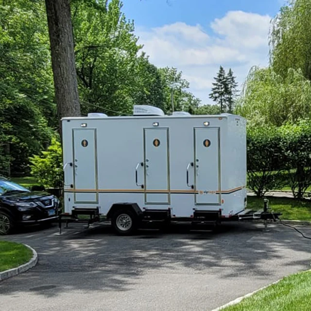 Best Selling Outdoor Trailer With Bathroom Public Toilet Mobile Trailer Toilet