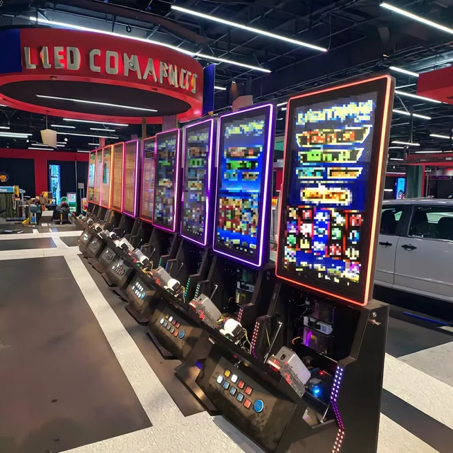 High Quality 43-Inch 4K Monitor Skilled Game Cabinets Coin Operated Gaming Machine for Gas Station