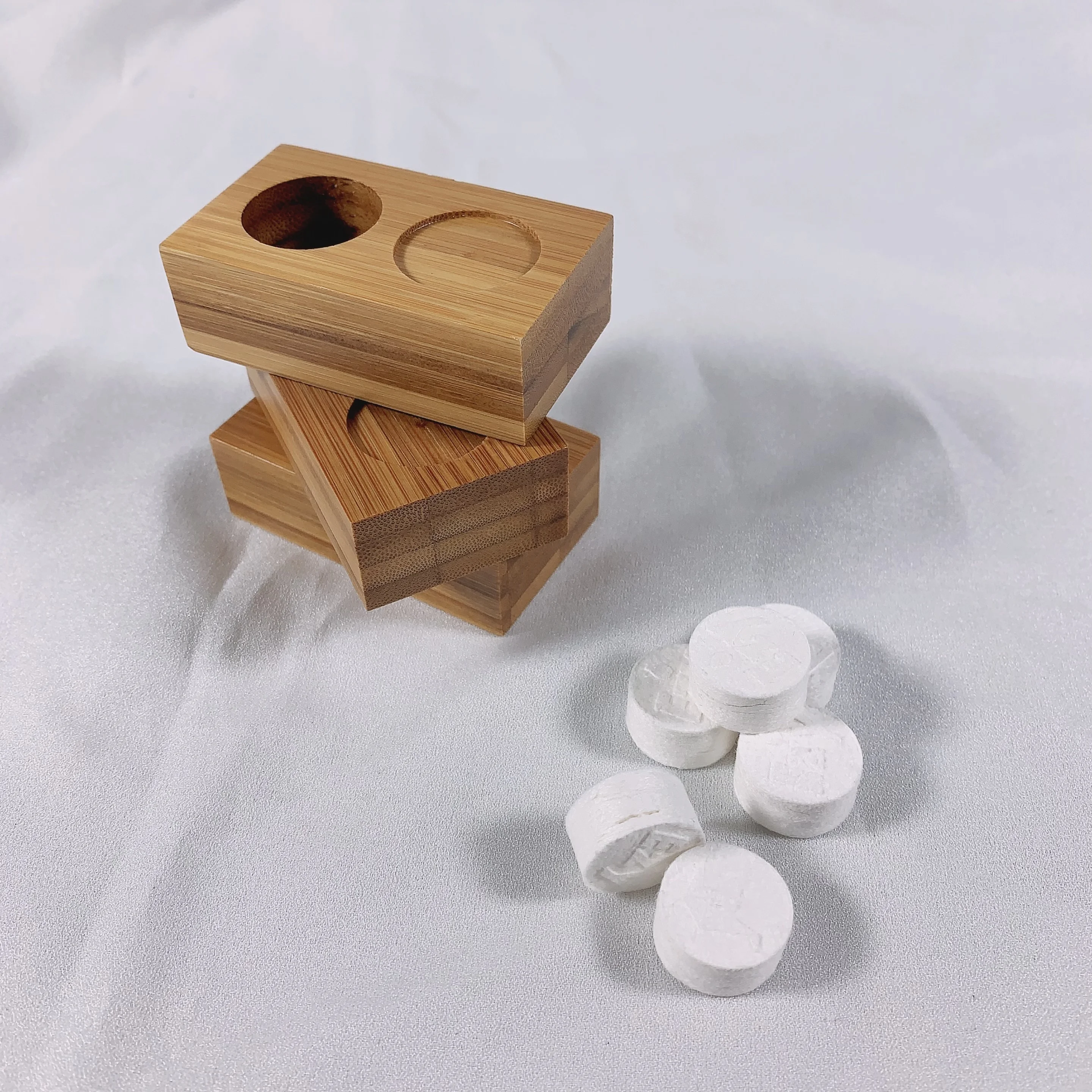 Coin Tissue China 2 Holes Compressed Towels Trays With Resin Material Black Color Durable Magic Towels Tray