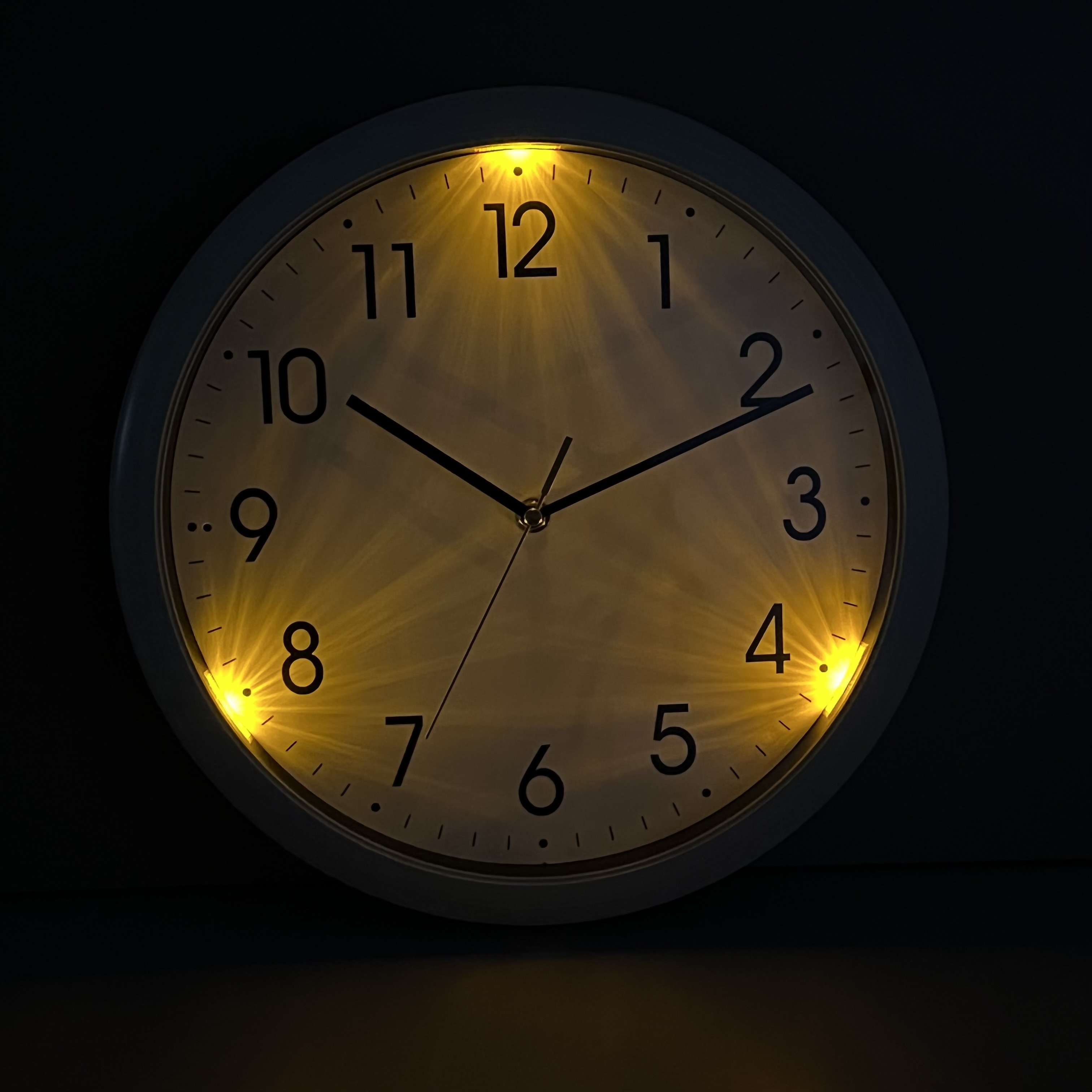 Фоточувствительный сенсорный светодиодный ночник пластиковые настенные часы светящиеся в темноте для спальни гостиной китайские товары от