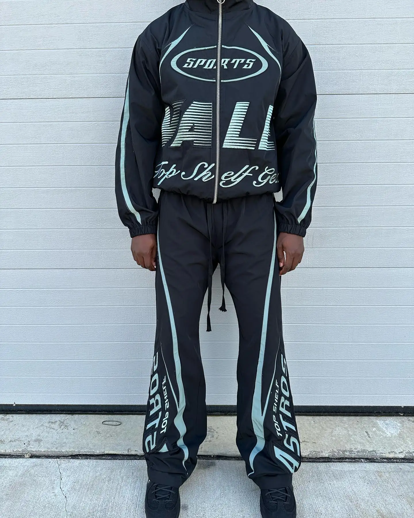 Salati Custom High Quality Jacket and Track Pant Sets Printed Nylon Zipper Oversized Wind Breaker Windbreaker Tracksuits for Men gallery 4