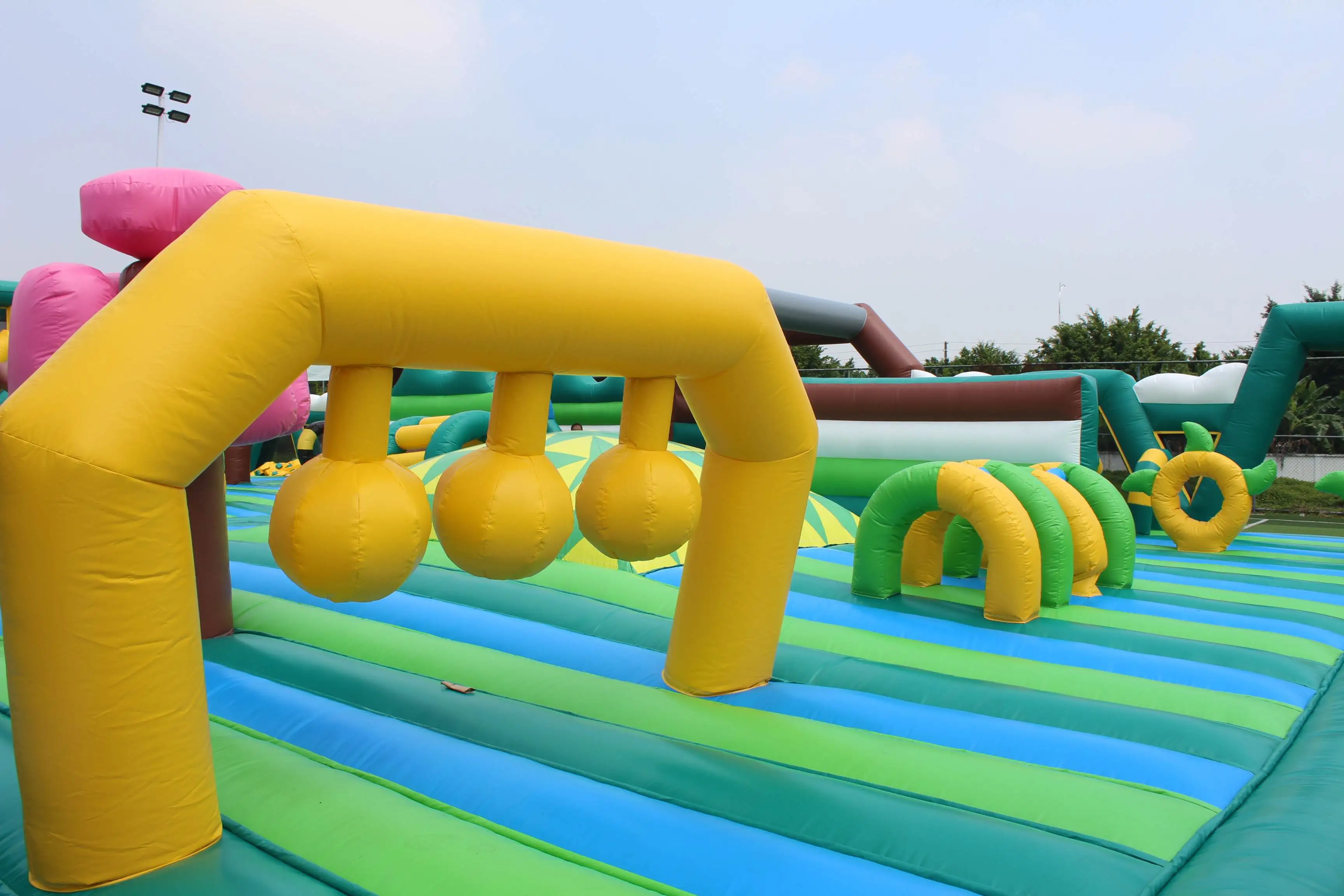 CH Custom Commercial Outdoor Inflatable Playground Jump Castle for Kids Obstacle Inflatable Amusement Park Trampoline Park