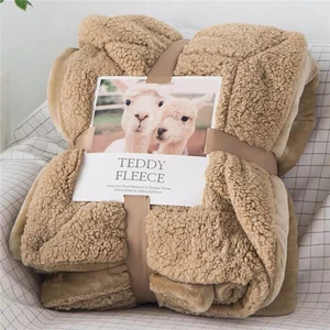 OEM China Wholesale Custom Logo Comfortable Soft Thick Fluffy Knitted Throw Blanket