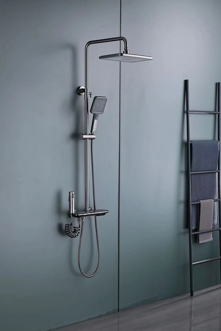 Piano Key Rainfall Juego de columna de ducha termostática Baño