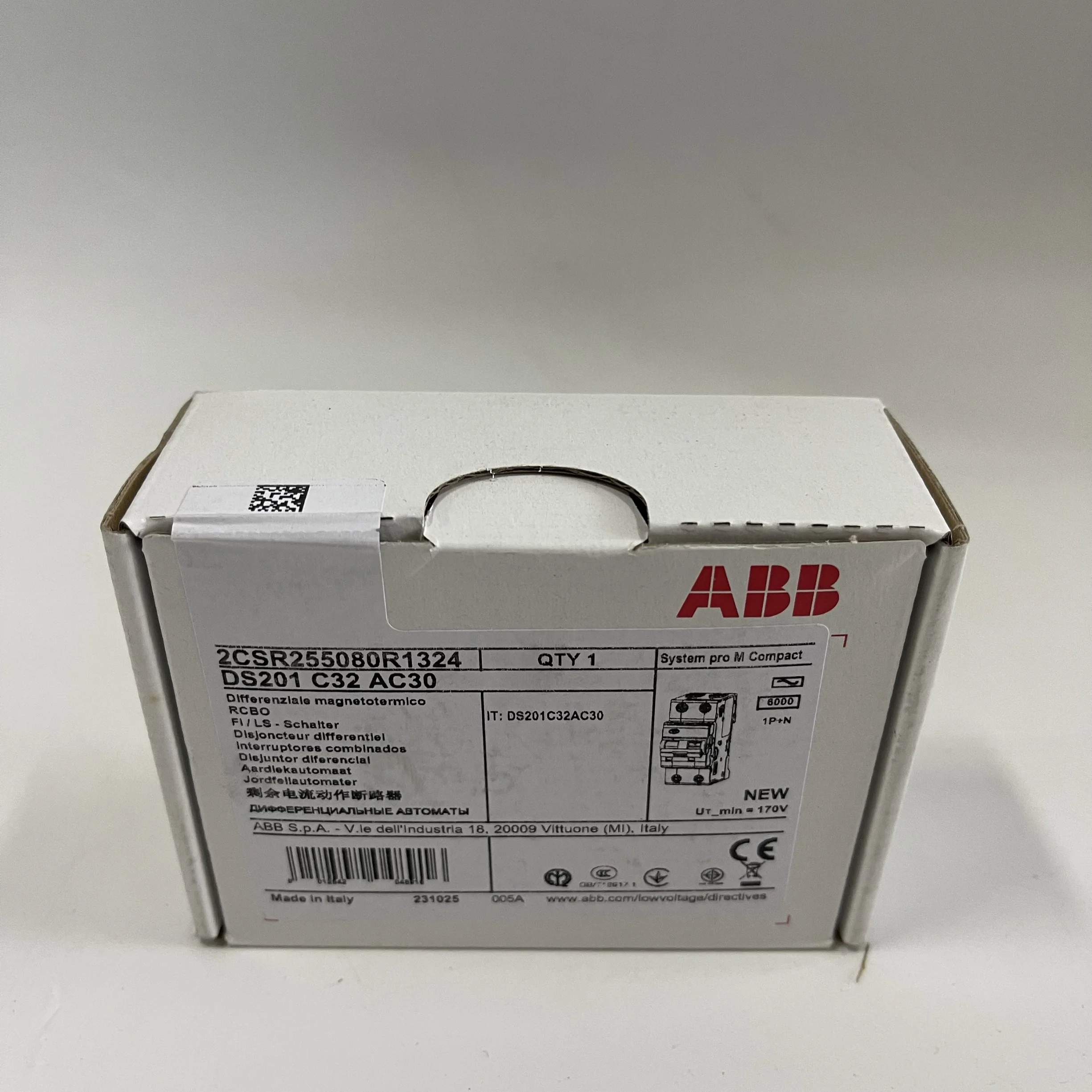 ABB Residual Current Circuit Breaker DS201 C32 AC30 2CSR255080R1324