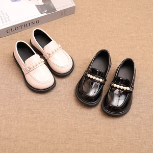 Fashionable Retro Flat Design Small Girl's Shoes with Soft Rubber Insole Waterproof Closure for Summer Walking Custom Logo