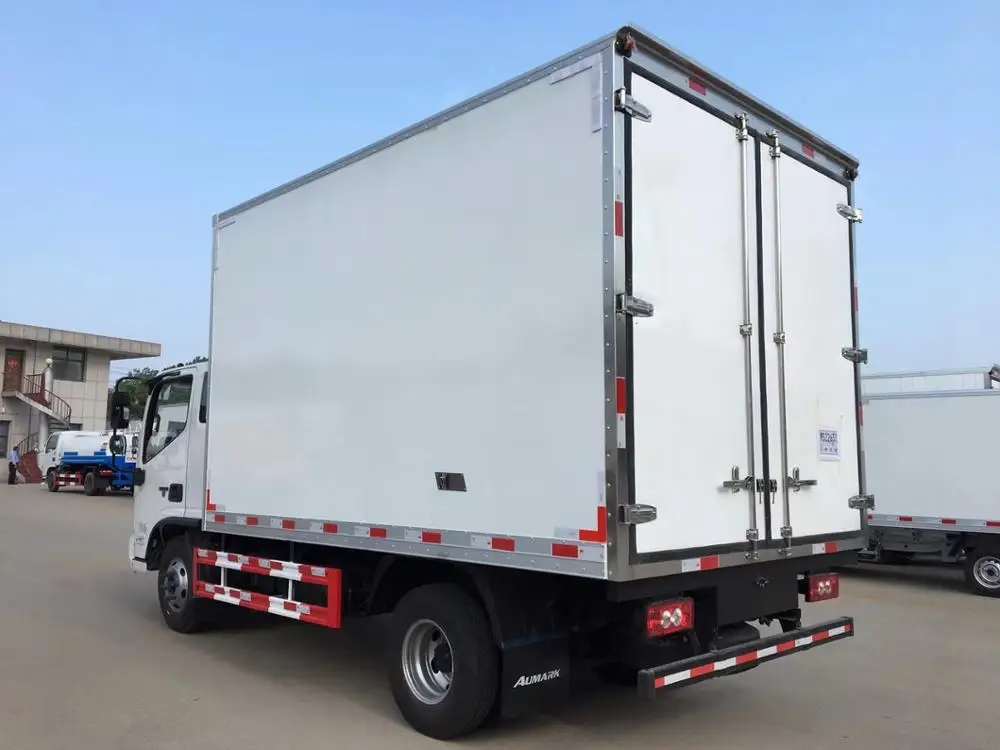 4x2 Foton 6000 kg  Small Refrigerated Van Truck