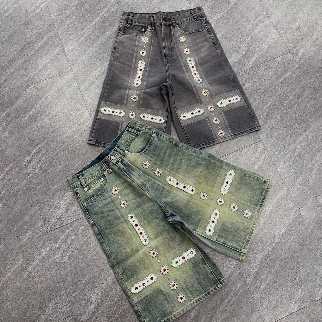 Strátföt: sérsniðin eldri þvottar jeans-stuttskort, þykk bómull, gráðuleg sprenging, óhreinsaðir brúnir endar, steinbrot, stór stuttskort fyrir karla