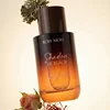 Ombre de parfum noir