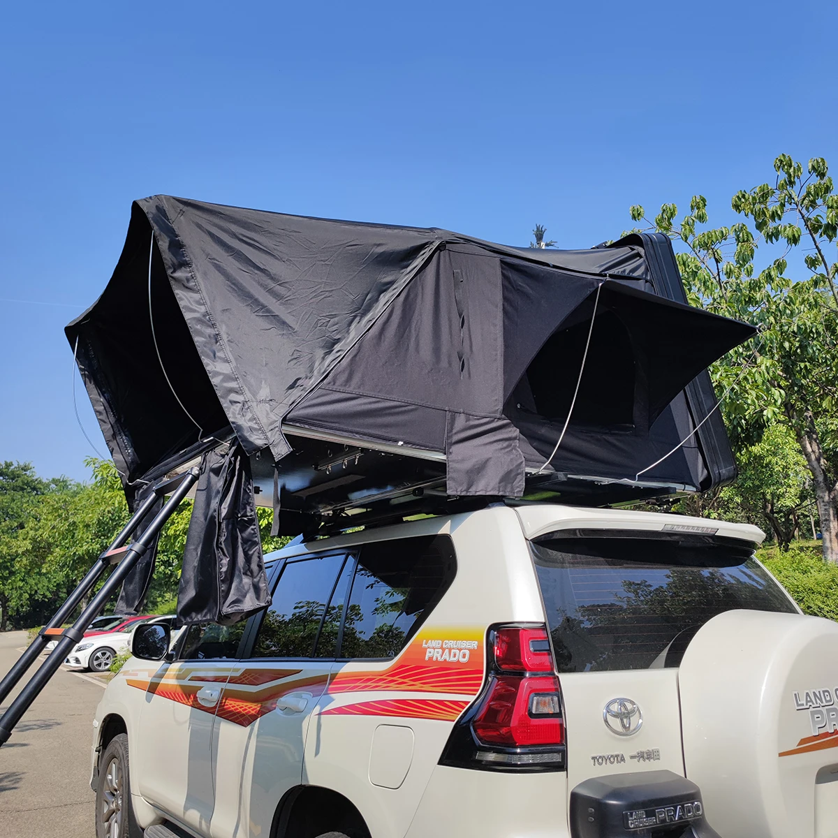 Side Open Hard Shell Roof Top Tent for 4x4 Off-Road SUV Van with Waterproof 2000-3000 Mm and 3-4 Person Capacity