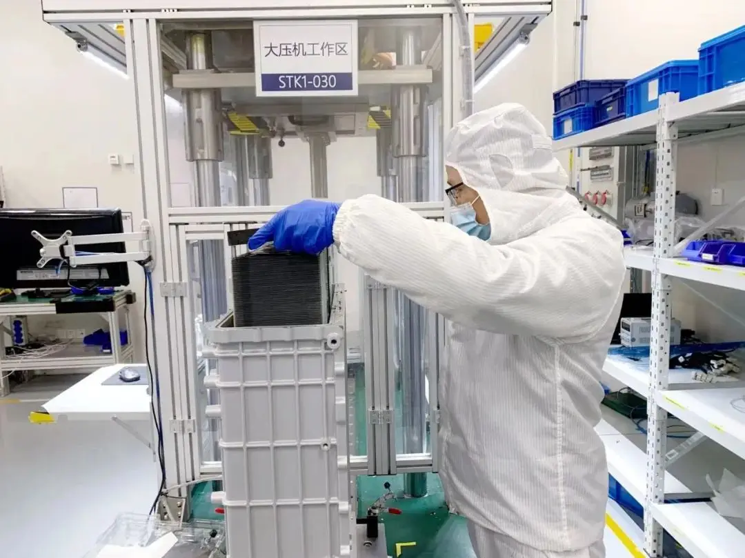 Brogen 140 Kw Hydrogen Battery Pem Fuel Cell With 10000hrs Durability