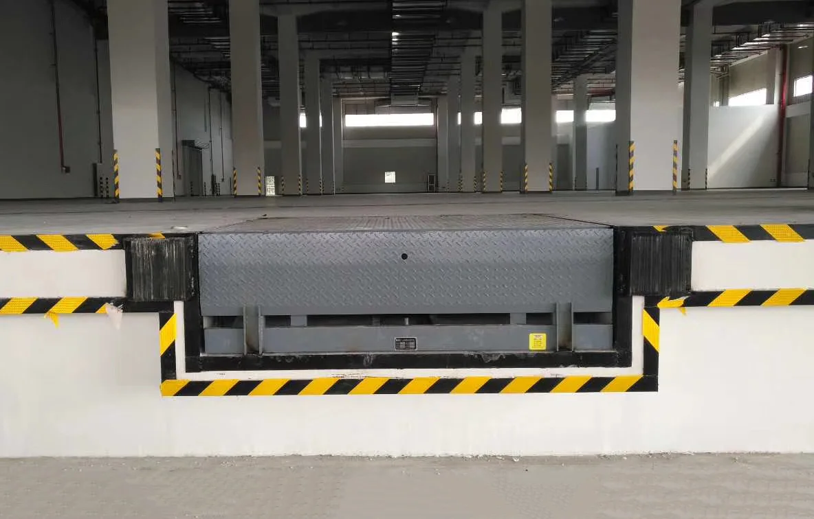 Warehouse Stationary Hydraulic Container Loading Ramp Adjustable Dock Leveler supplier