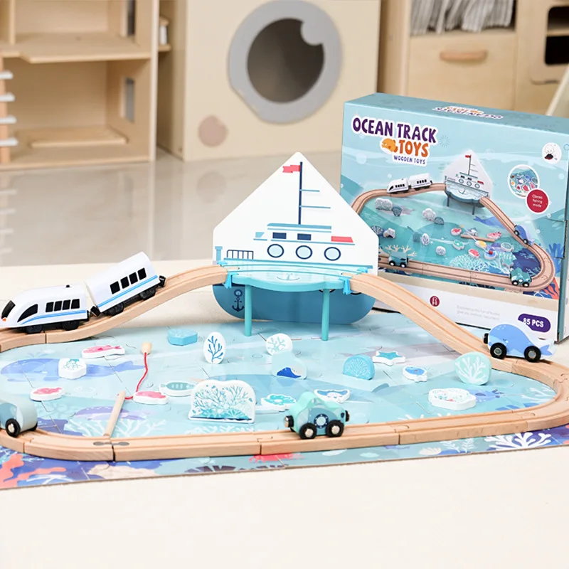 Pädagogisches Kinderspielzeug zum Selbermachen Elektrischer Zug Zusammenbau Eisenbahnstrecke Ozean-Angelspielstrecke Holzeisenbahnset Steckspielzeug für Kinder