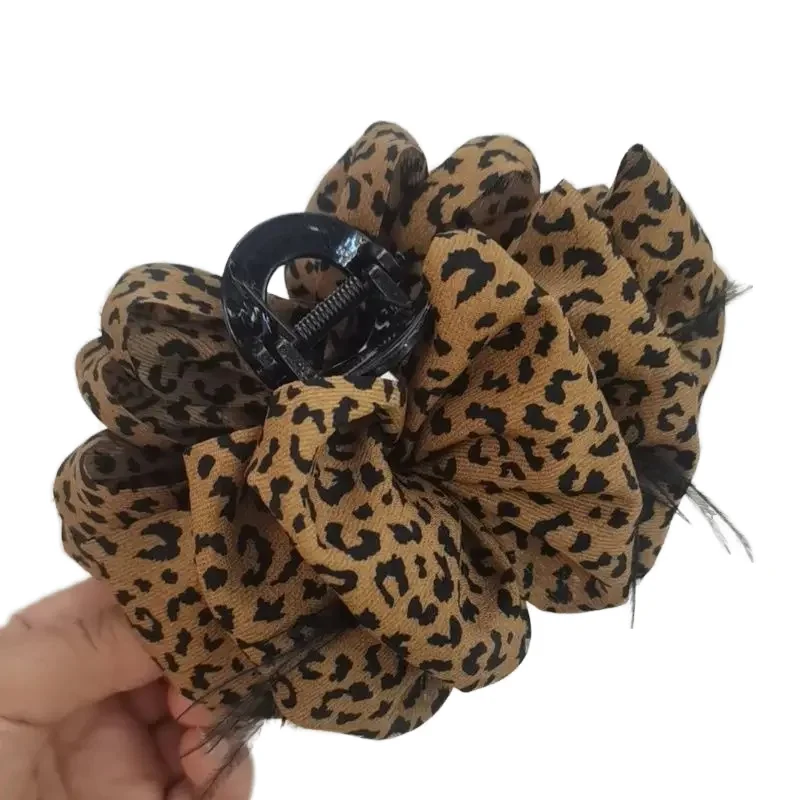 ☆TATIANA☆ Fleet Leopard Hair Crow Clip HB2268 MUSINSA | TATIANA Leopard Butterfly Hair Crow Clip HB2270