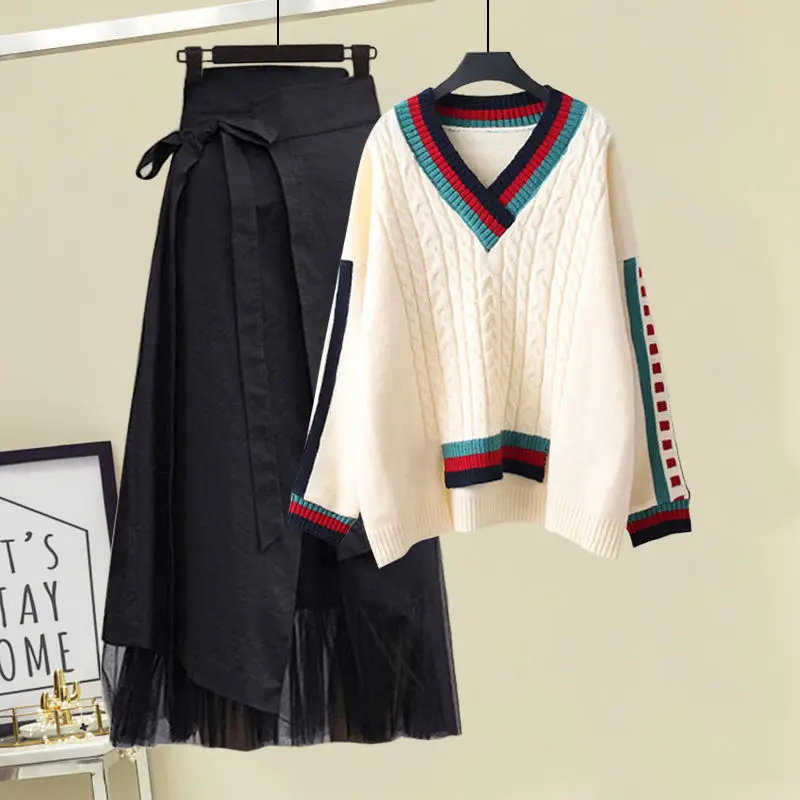 Størrelsepluss-kvinnens vårsett i ensfarget chenille: To-delt sett med nytt skinnfalsk slankende skjorte-øverdel og midi-skjørt