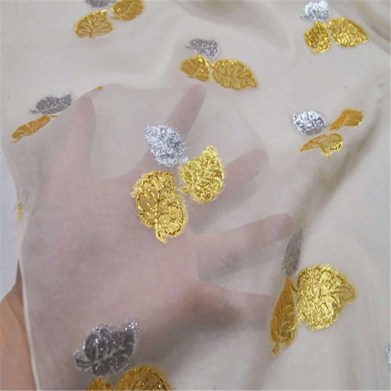 Великолепная шелковая ткань с металлическим люрексом золотого и серебряного цвета в форме листьев с легким материалом для изготовления одежды