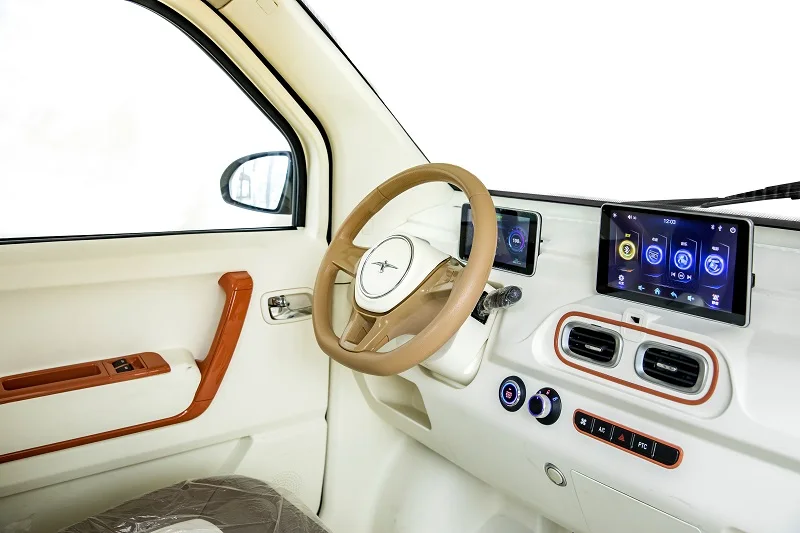 High Quality Electric Car - 2200W, 100% Pure Electric