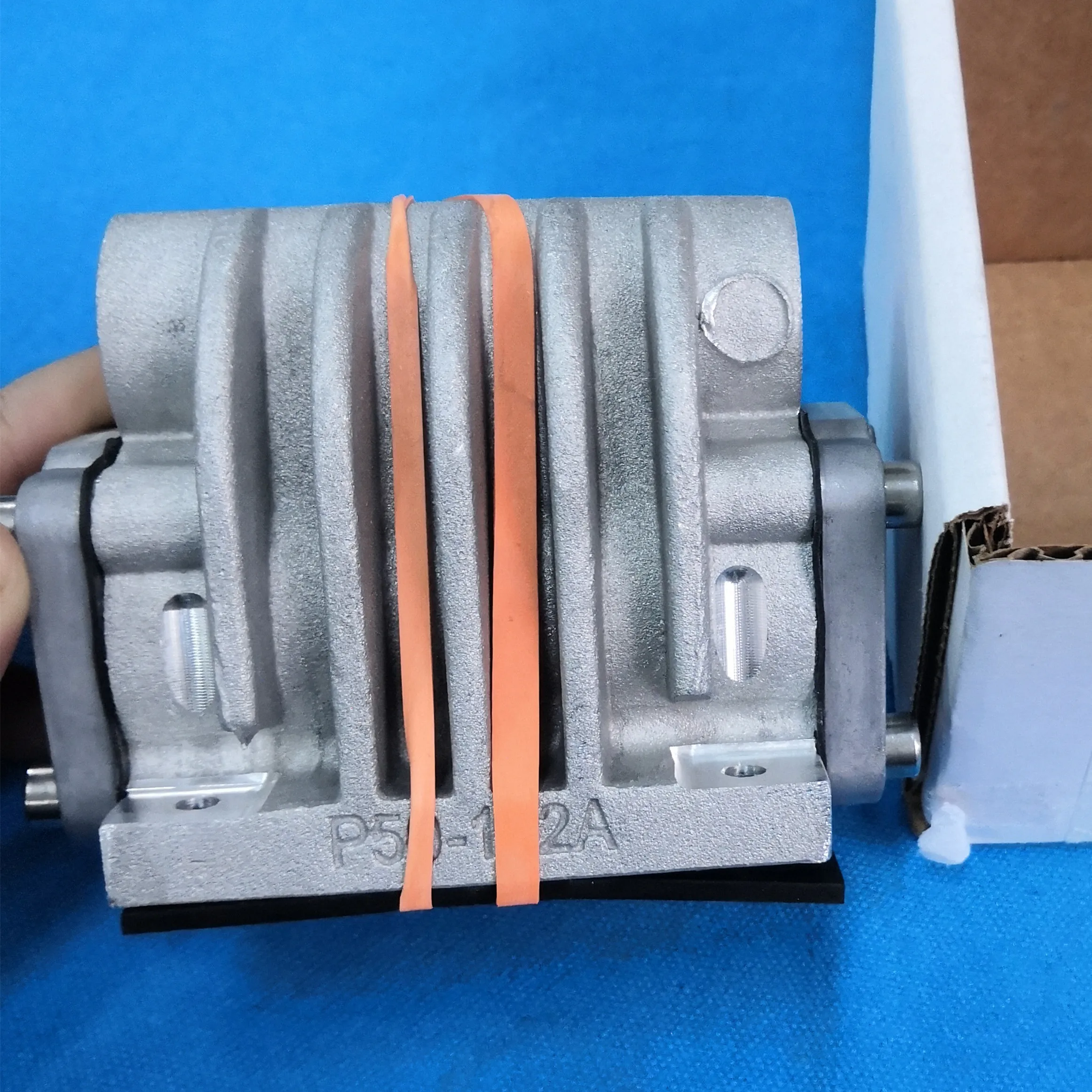 Diaphragm Pump Versamatic CF P98-100 Carton Ce OEM Gray Aluminum Alloy Superior 100PSI CFP98-100 high pressure water pump factory