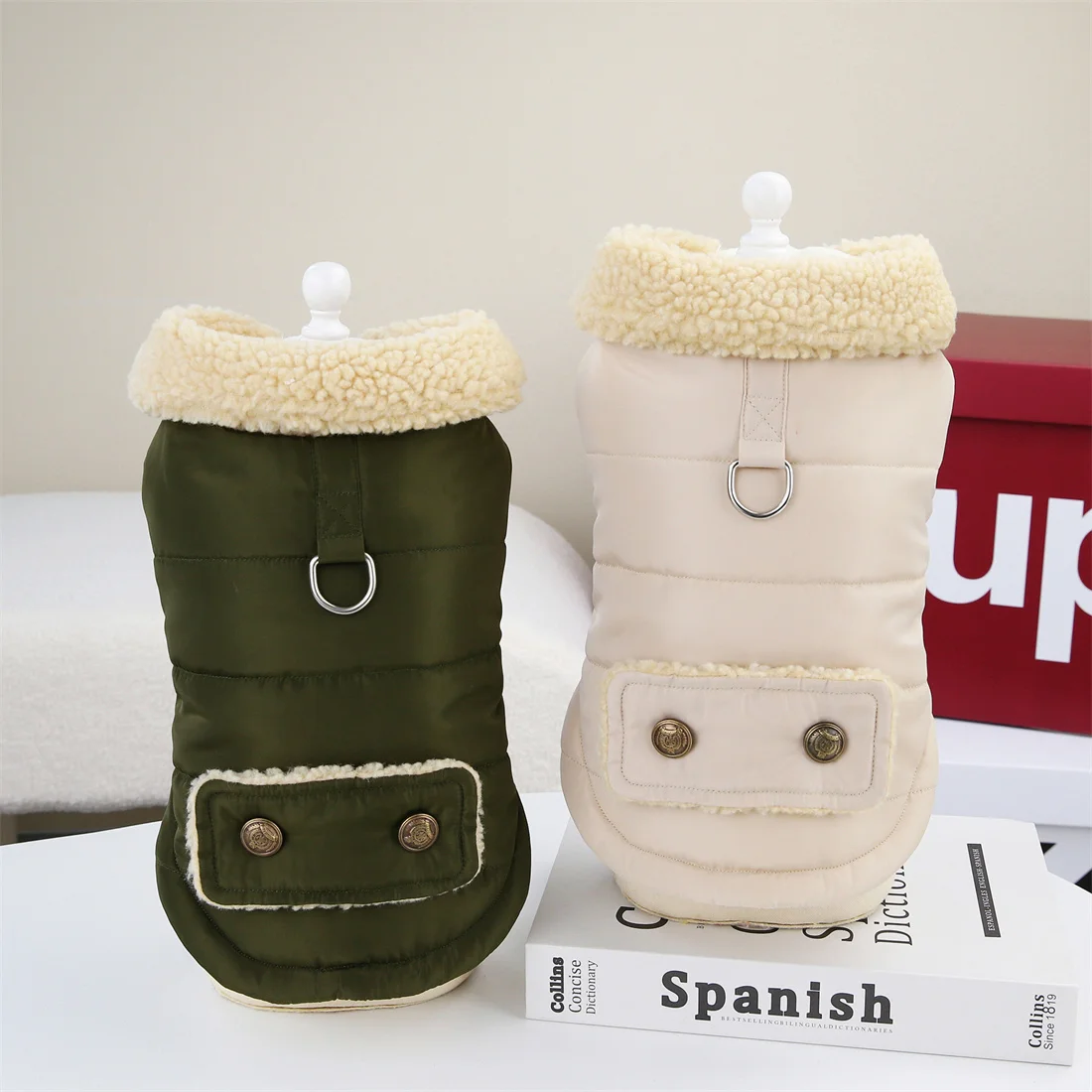 Pet Apparel Manufacturer Wholesale Dog Clothes Autumn Winter Pet