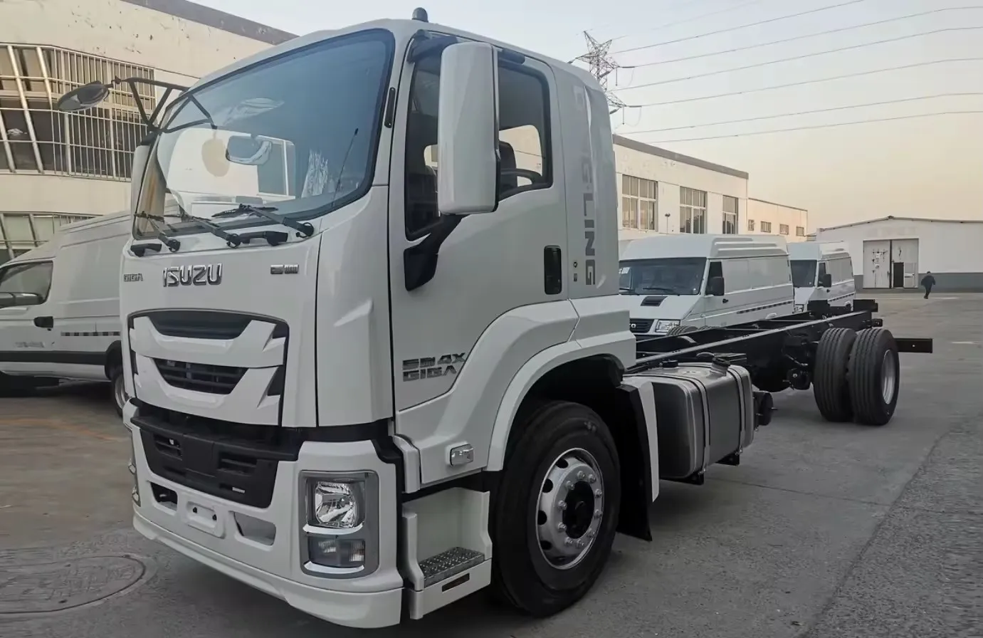 Qingling ISUZU Giants 205HP 4X2 Hurdle Truck - High Quality