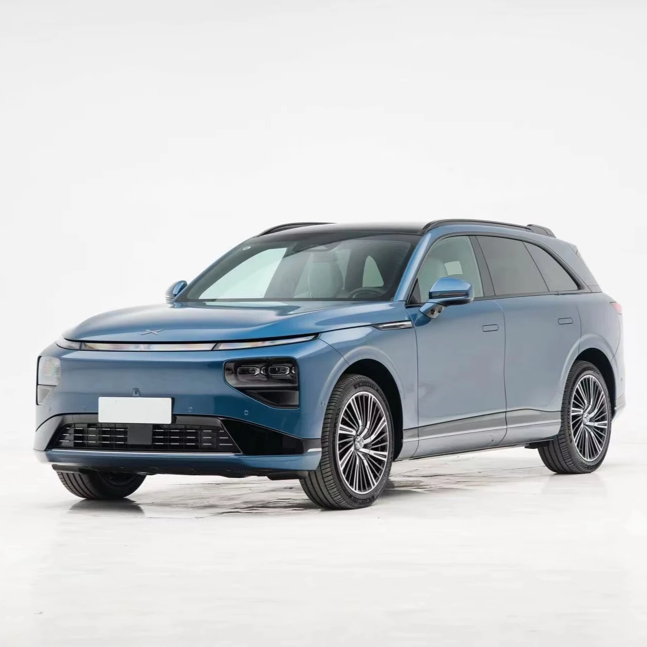 Xiaopeng G9 2025 New Energy Vehicle with 625 km Long Endurance Max Performance
