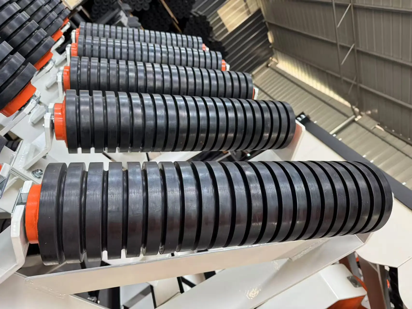 Impact Roller with Rubber Ring for Gravel Transport