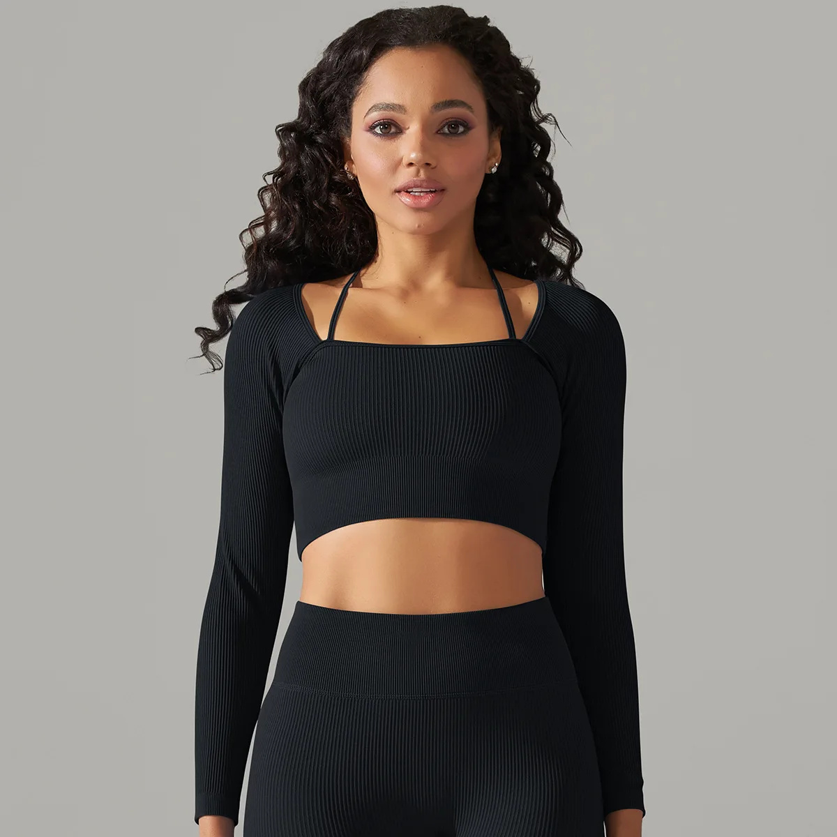 2023 Hot Sale Seamless Tight Ladies Sports Wear Yoga Suit Top Sports