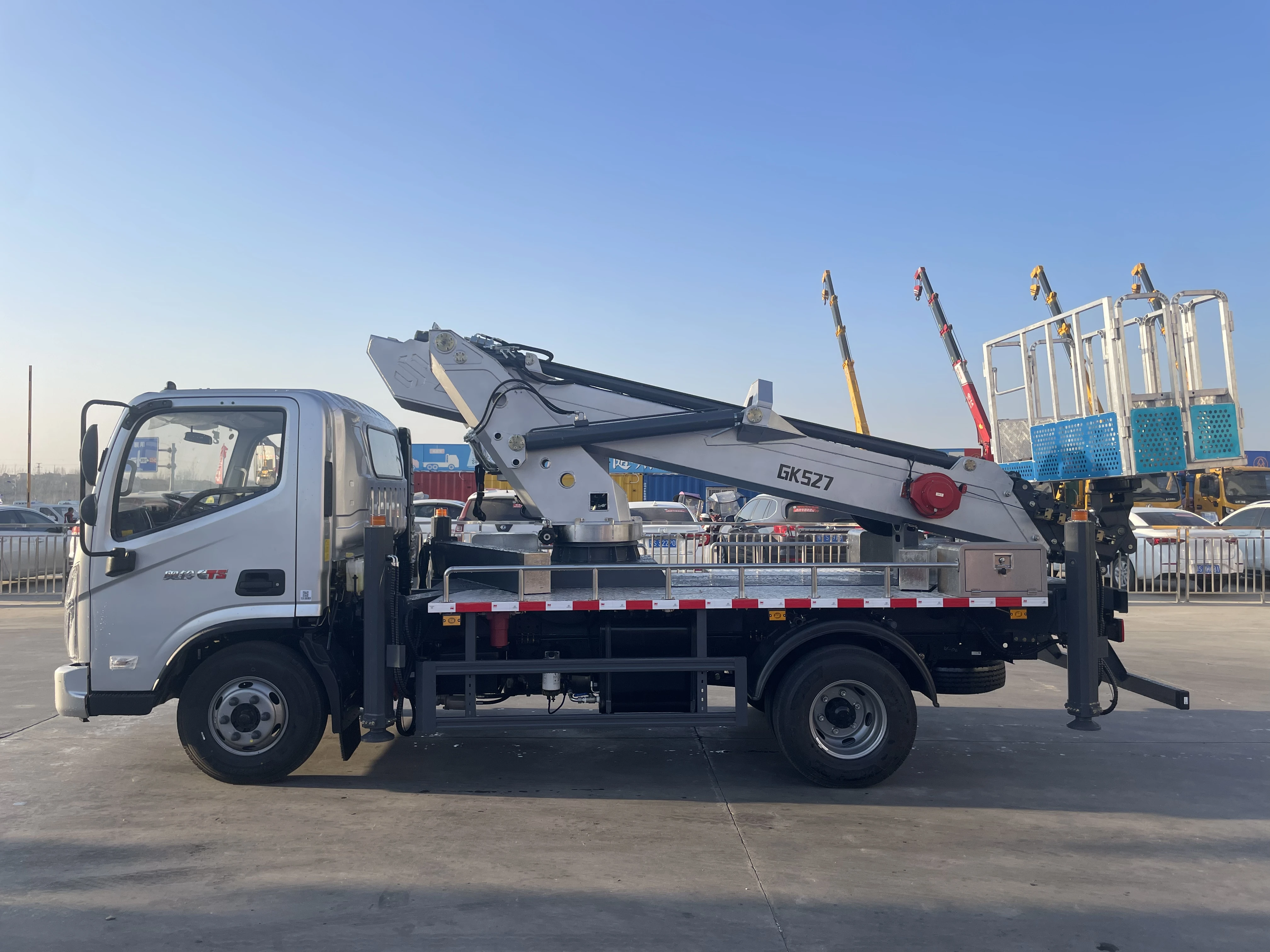 Foton Lift Height 27 Meters Telescopic Boom Type Aerial Work Vehicle