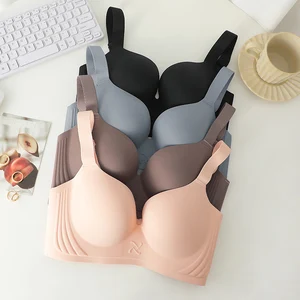 Adjustable Straps Logo Cup Wire-Free Support Seamless Wireless Gothic One-Piece Push-Up Bra Thin Breathable Design Knitted Solid