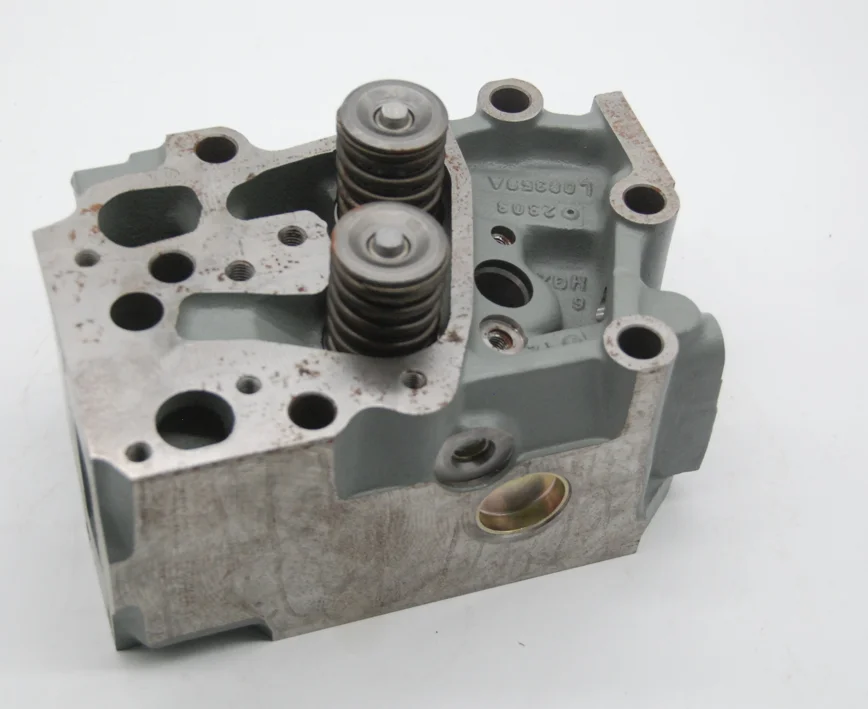 High Suppliers D1703 Used Cylinder Head Assembly for Kubota Cylinder Head Assembly 6
