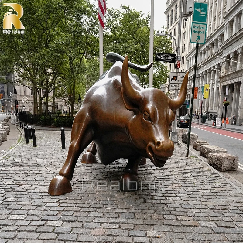 Antique Large Size Outdoor Street Decoration Metal Famous Art Bronze Wall Street Bull Sculpture