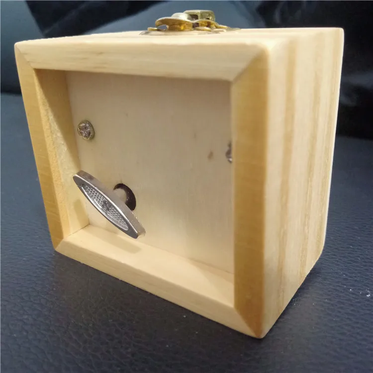 Custom Design And Song Music Box With Yunsheng Brand Mechanism Wind Up