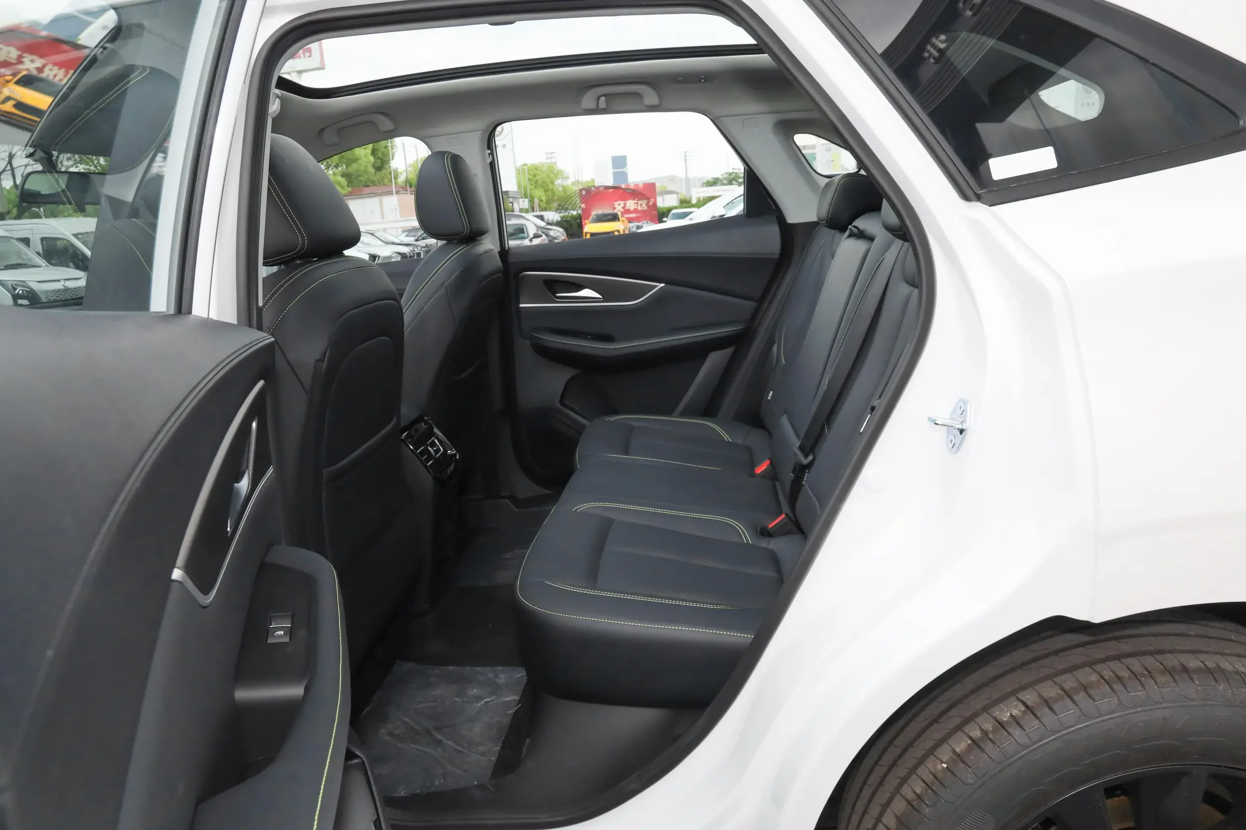 Forthing t5 evo отзывы. Forthing t5 evo. dongfeng forthing t5 evo hev отзыв. forthing t5 evo бежевый металлик фото.
