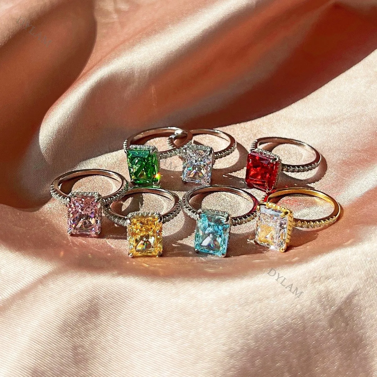 Ciondolo in argento 925 con intarsi in zirconia, adatto per uso