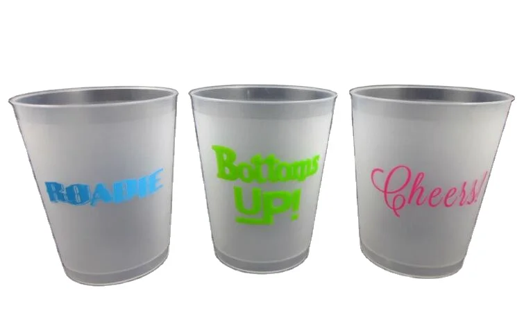 Прозрачная пластиковая чашка для пивного сока