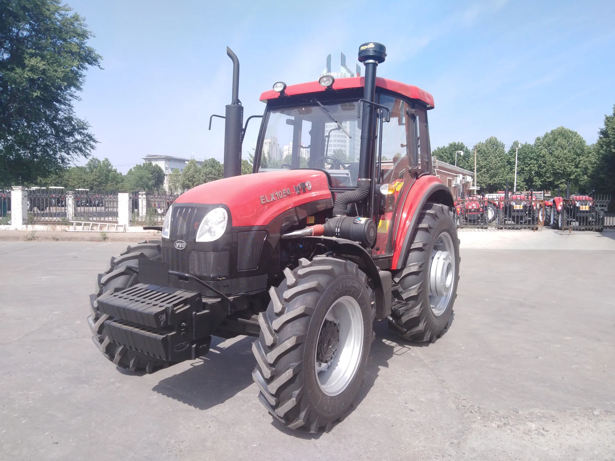 Yto Chinese Agriculture Equipment New Farm Tractor Price 100hp 120hp